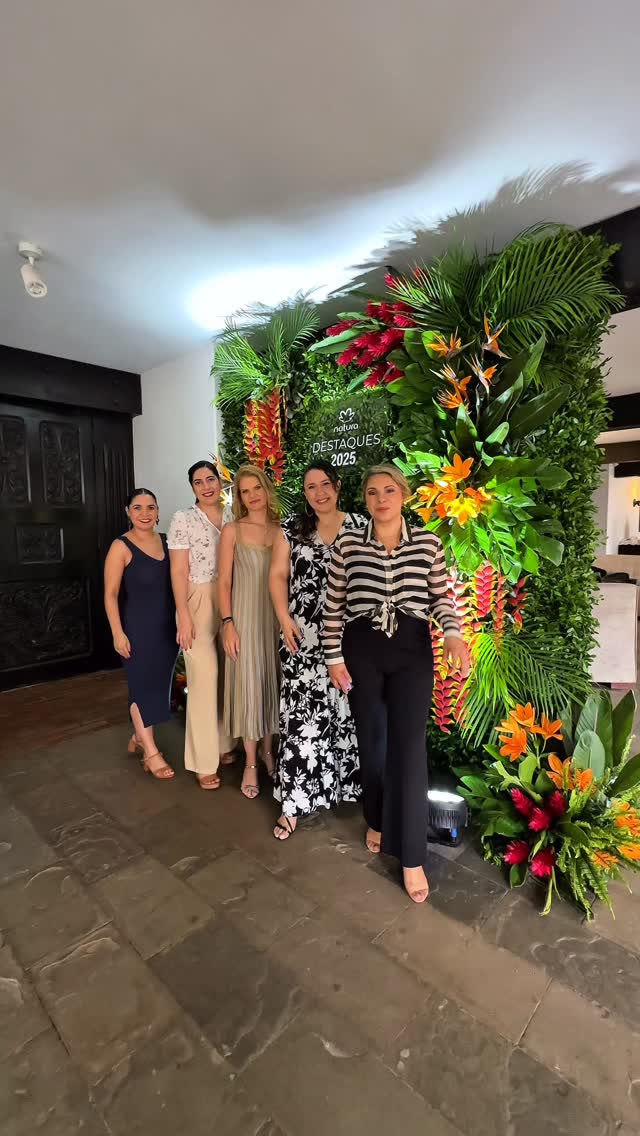 Celebrar logros es honrar el camino. ✨
Un año más, acompañamos a Natura en Destaques, un encuentro creado para reconocer a las consultoras que inspiran con su esfuerzo, dedicación y propósito.
Nuestro equipo de eventos estuvo pendiente cuidando cada detalle de la organización, para construir un espacio que conecte, motive y celebre las historias que hacen crecer a la marca.
Porque cuando el éxito se comparte, se multiplica. Y las líderes de hoy inspiran a las de mañana.
#LolaGroup #Natura #Destaques2025