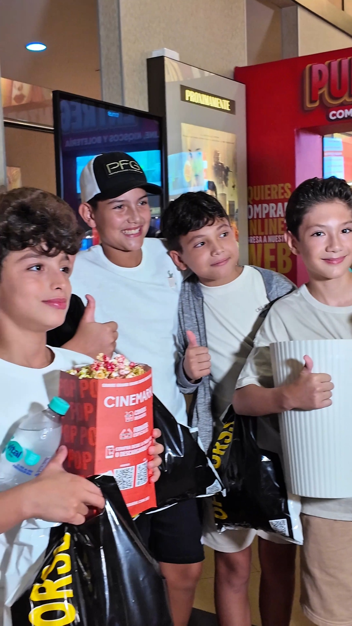 Creatividad, cine y muchas pipocas 🍿🎬

Así celebramos el Día de la Pipoca en Cinemark: Una experiencia donde el público fue el verdadero protagonista: envases creativos, risas compartidas y el snack más icónico del cine celebrado de una forma diferente.

Con una propuesta innovadora y cercana, Cinemark transformó una tradición en una jornada participativa que llenó las salas de sabor, diversión y creatividad.

Momentos que se marcan tendencia, se disfrutan y se sobre todo…se recuerdan.
