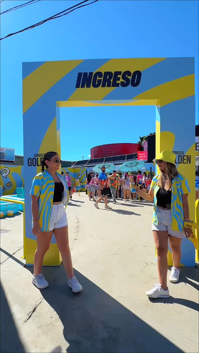 Durante los días de carnaval, no bajamos el ritmo:
Lo multiplicamos. 🚀🔥

Mientras el país celebraba carnaval…
nuestro team operaba en simultáneo a nivel nacional. 🇧🇴⚡

Tomamos los dos parqueos más grandes de Santa Cruz y los convertimos en territorios de marca.

En Magnitud Carnavalera reventamos la energía junto a JAC, Volt y Agua Cielo. 
Activaciones que no pasaban desapercibidas. Se vivían. 

En Tradición Carnavalera subimos la vara: 
Golden con un espacio explosivo, dinámico, lleno de juegos y Beertails como premios. 🍻🎯🎉

Nacional Seguros marcando presencia real: personalización de casacas, puntos médicos, zona de descanso. 
Protección + experiencia. Porque activar también es cuidar. 

Nos fuimos al Carnaval de Calle y no bajamos la intensidad: 
premios, previa, interacción directa, marca en movimiento. 

¿Y mientras tanto? 👀

Supermercados a nivel nacional activando con Paceña. 🛒🍺🇧🇴

Mismo fin de semana.
Misma energía.
Cero excusas. 💪🏻🔥

Esto no es solo activación.
Es músculo operativo. 
Es estrategia con adrenalina. 
Es ejecución precisa en modo carnaval. 🎯🔥

¡Gracias
@cervezapacena 🍺
@golden.cerveza 🍻
@nacionalsegurosbolivia 🛡️
@voltbolivia ⚡
@aguacielo_bol 💧
@tradicioncarnavaleraoficial 🎭
@magnitudcarnavalera.sc 🔥

¡Nos vemos al año!