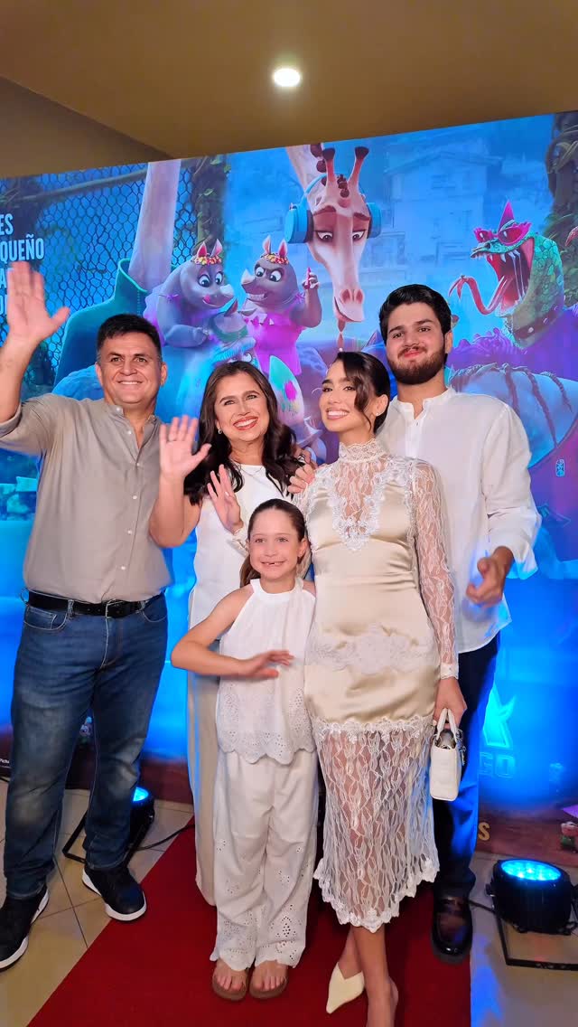 Luces, alfombra roja y una historia que te recuerda que los sueños grandes también nacen de los más pequeños ✨🎬

La Cabra que Cambió el Juego, GOAT llega a cines con una peli que emociona, motiva y te deja con el corazón lleno.

Con un orgullo boliviano en pantalla, Anahí Zambrano que forma parte del doblaje oficial 🇧🇴💙

No te pierdas este gran estreno, 12 de febrero solo en cines.